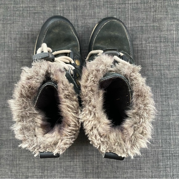 Sorel Whitney Suede Lace Up winter Boots - Picture 7 of 9